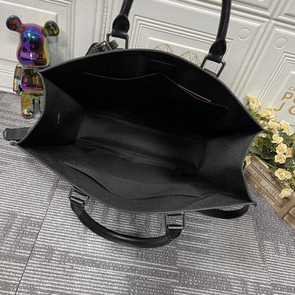 ルイヴィトンバッグ着用イメージ